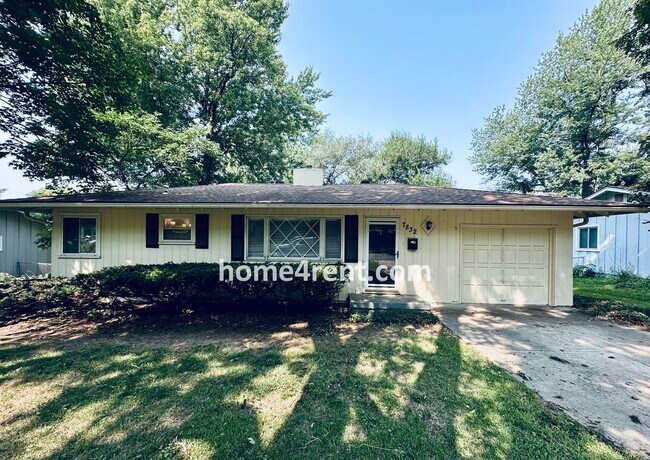 Foto del edificio - Attractive Prairie Village Ranch w/ FRESH ...