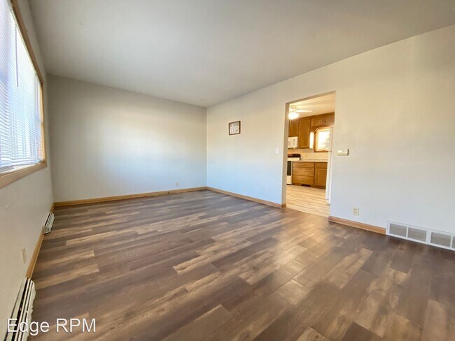 Foto del edificio - 3 br, 1 bath House - 1122 Division Street