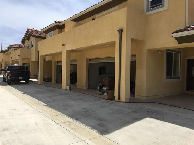 Foto del edificio - 1068 Larimore Ave