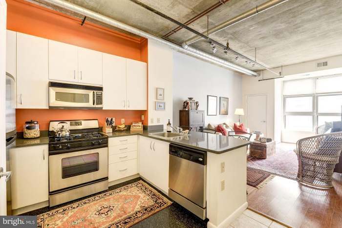 Primary Photo - 1300 N St NW