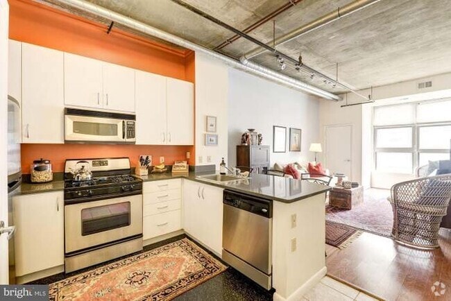 Building Photo - 1300 N St NW