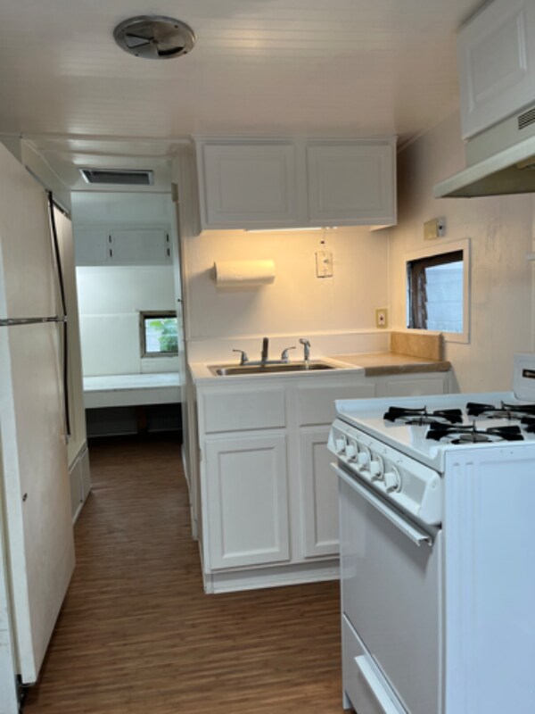 Foto del edificio - 15012 Lemoli Ave