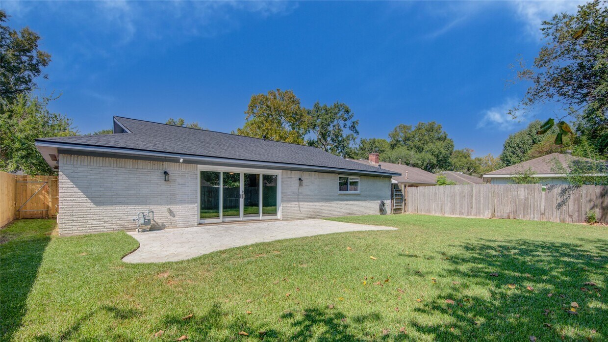 Foto principal - 966 Redway Ln