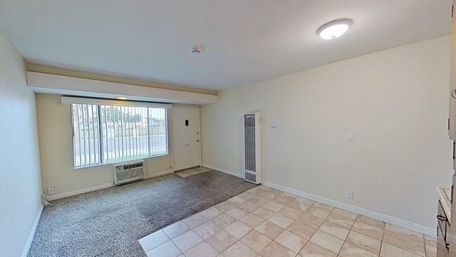 Foto del edificio - 11016 Paloma Ave