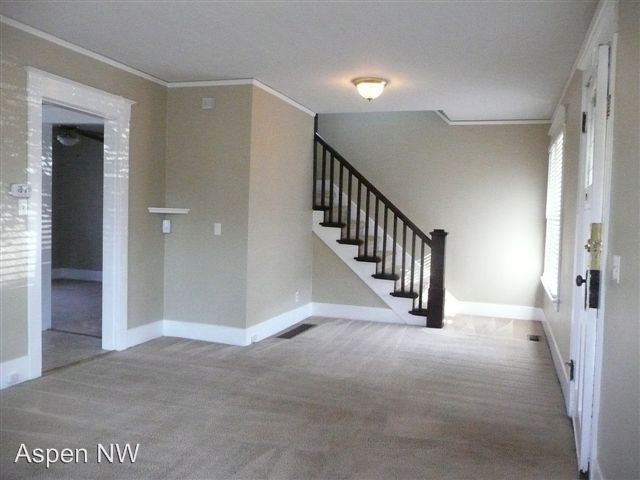 Building Photo - 3 br, 1 bath House - 6434 S Gove St