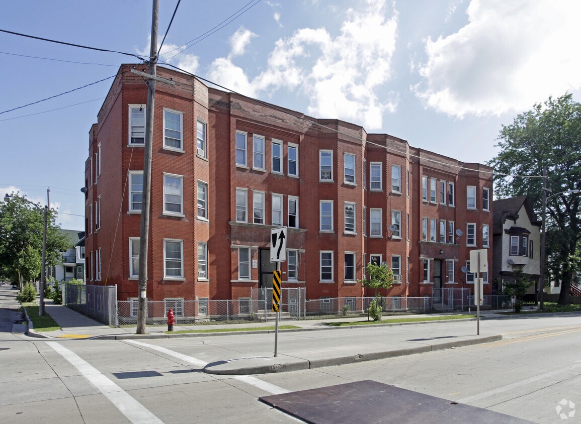 Building Photo - 1328-1338 W Greenfield Ave
