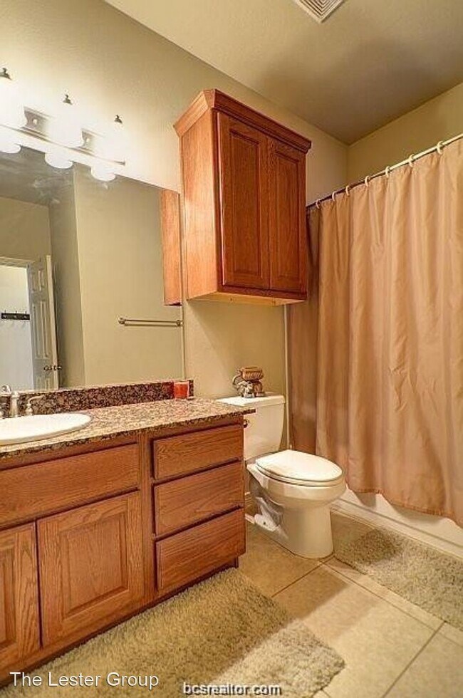 Building Photo - 3 br, 3.5 bath House - 177 Forest Dr.