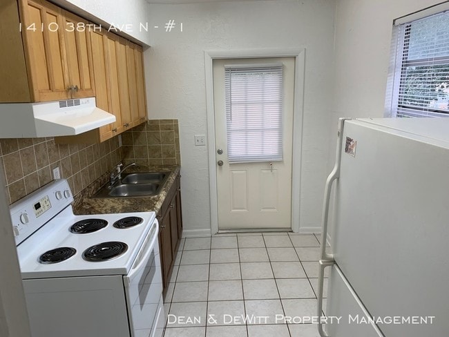 Building Photo - Affordable 2/1 Apartment For Rent