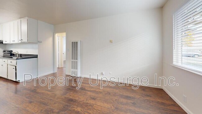 Foto del edificio - 1558 Bridge St