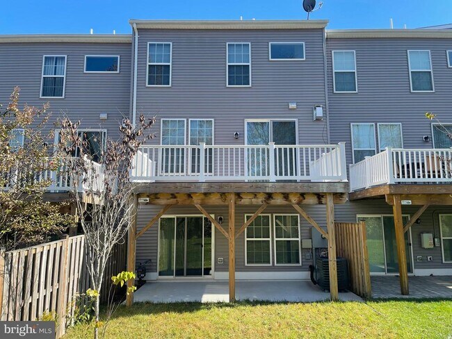 Foto del edificio - 9102 Graves Ln