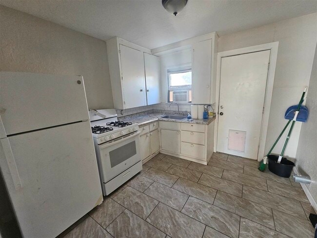 Foto del edificio - 110 NW 3rd St