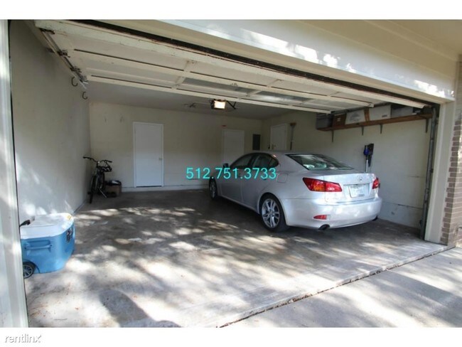 Building Photo - 9101 Rockcrest Cir
