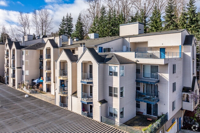 Building Photo - City Views