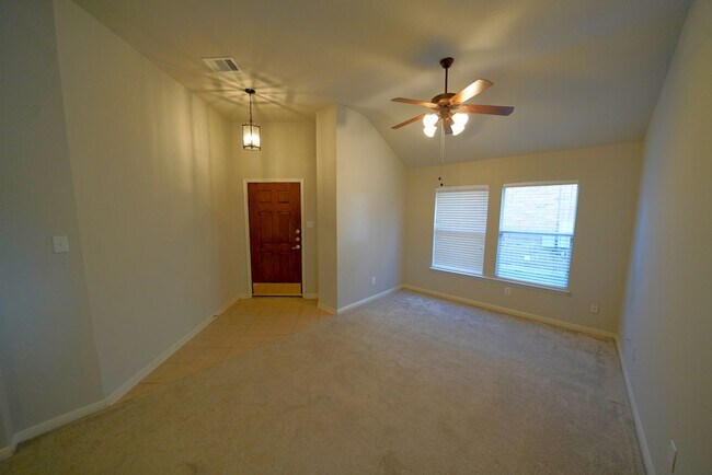 Building Photo - Gorgeous Single Story Home in Cibolo!
