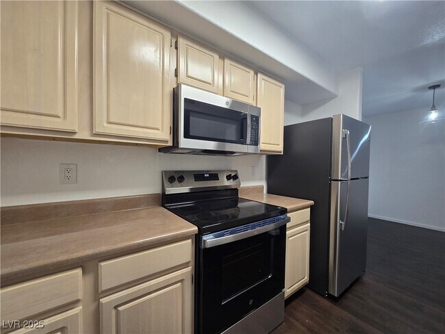 Foto del edificio - 555 E Silverado Ranch Blvd
