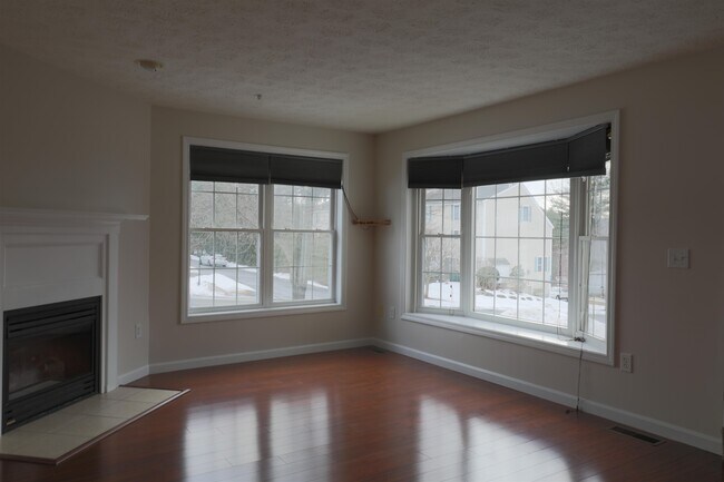 Foto del edificio - 24 Georgetown Dr