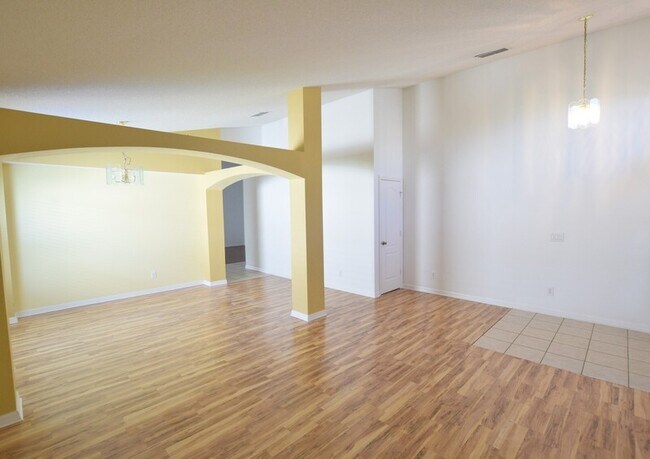 Building Photo - 13807 Guildhall Cir