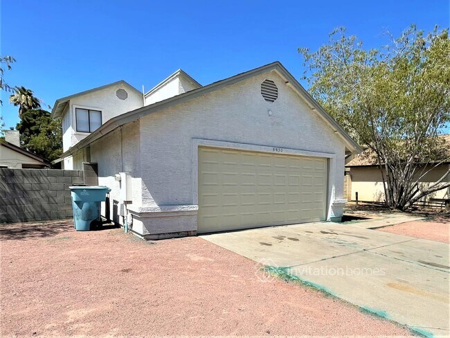 Foto del edificio - 8930 W Indianola Ave