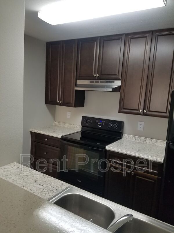 Building Photo - 4736 Walden Cir