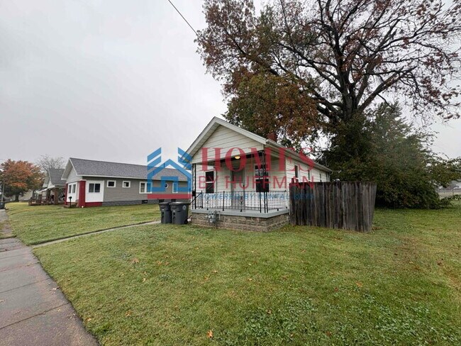 Building Photo - Two Bedroom House | Updated | Deposit Special