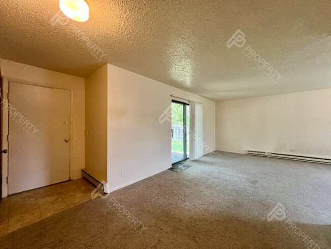 Foto del edificio - 867 Birch Ave