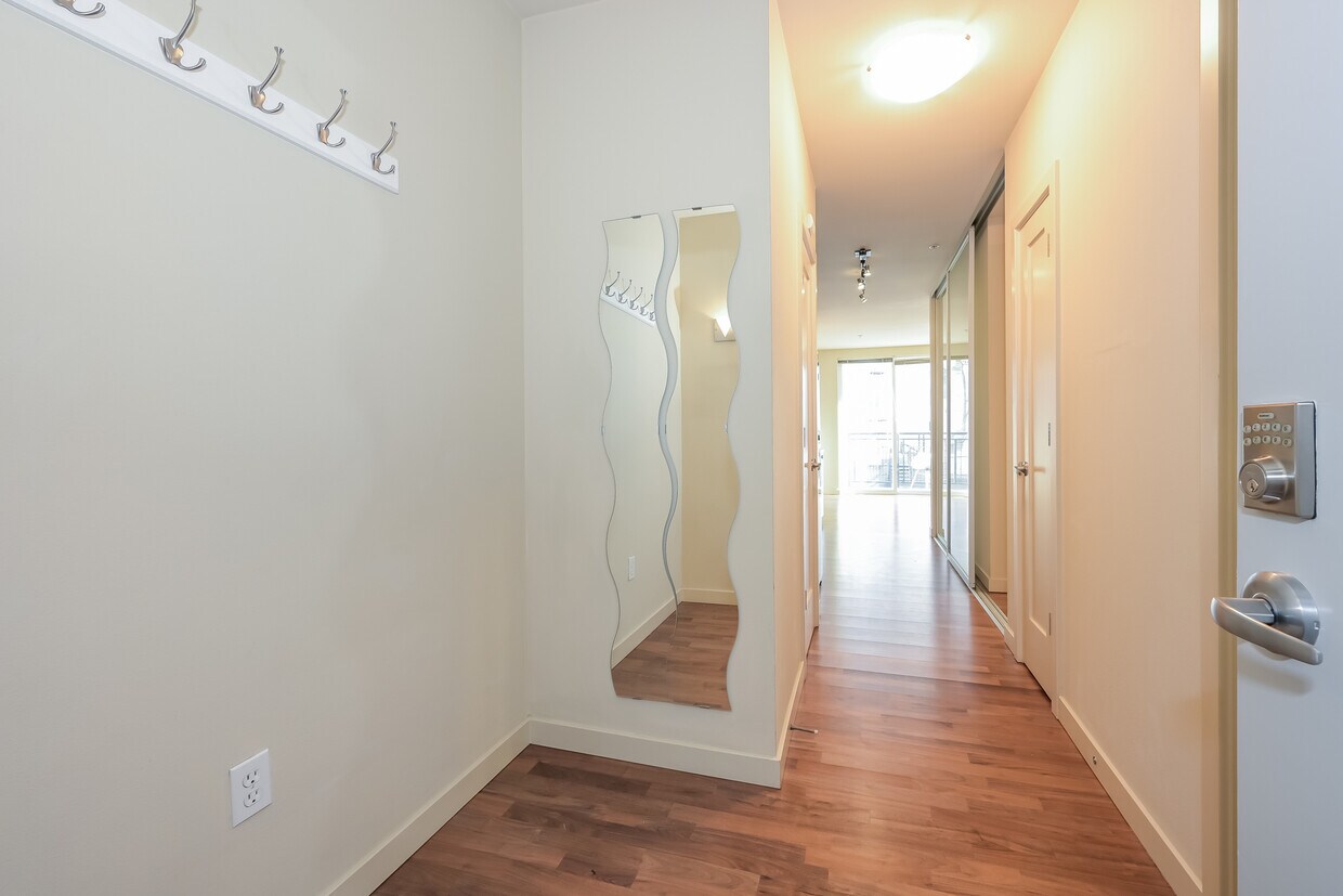Foto principal - 3104 Western Ave