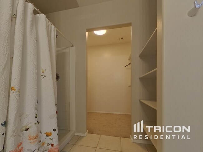 Foto del edificio - 30928 W Picadilly Rd