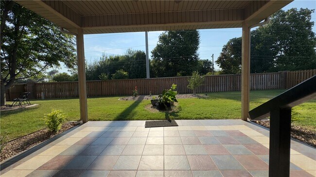 Foto del edificio - 2700 SW Calm Ridge Rd