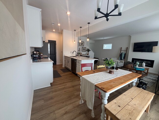 Foto del edificio - 3885 Volterra Ln