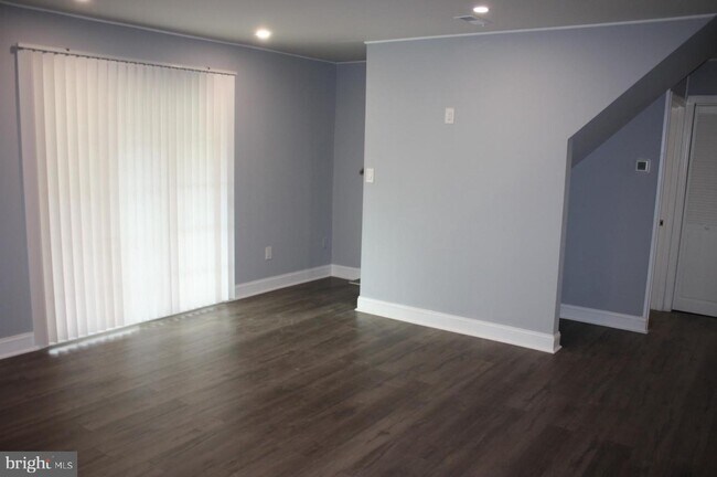 Building Photo - 57 Neptune Ln