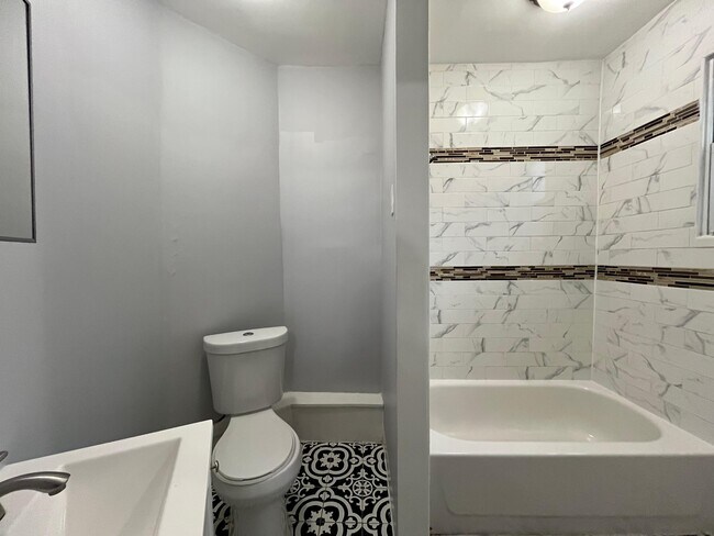 Foto del edificio - 54 Harrison Ave