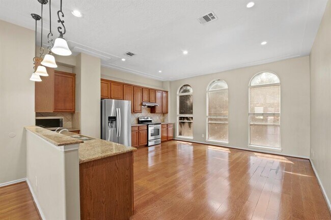 Building Photo - 1326 Emancipation Ave