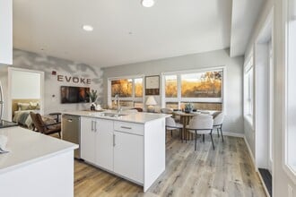 Building Photo - Evoke