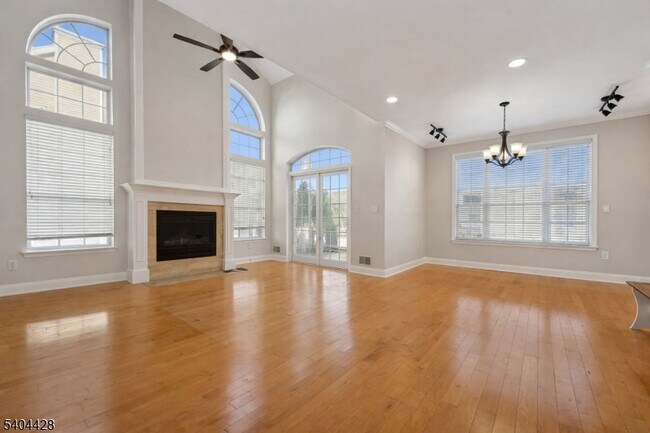 Foto del edificio - 52 Wildflower Ln