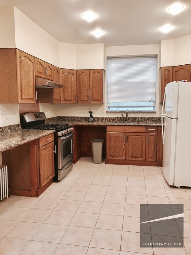 Primary Photo - 4611 28th Ave