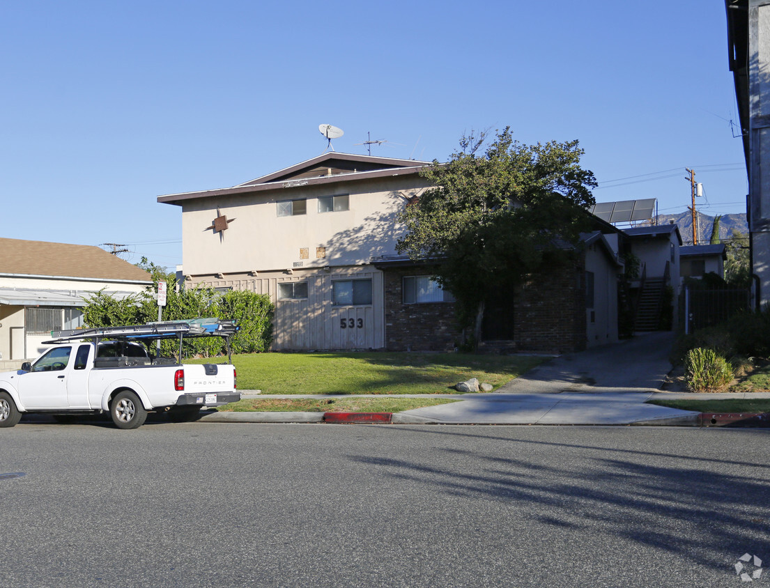 Foto del edificio - 533 W California Ave