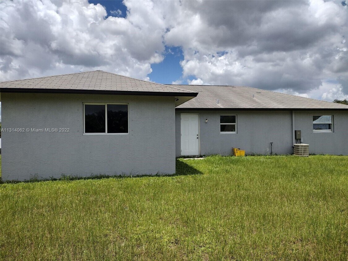 XX41 Willin Street Fort Myers Fl 33916 House Rental in Fort Myers, FL