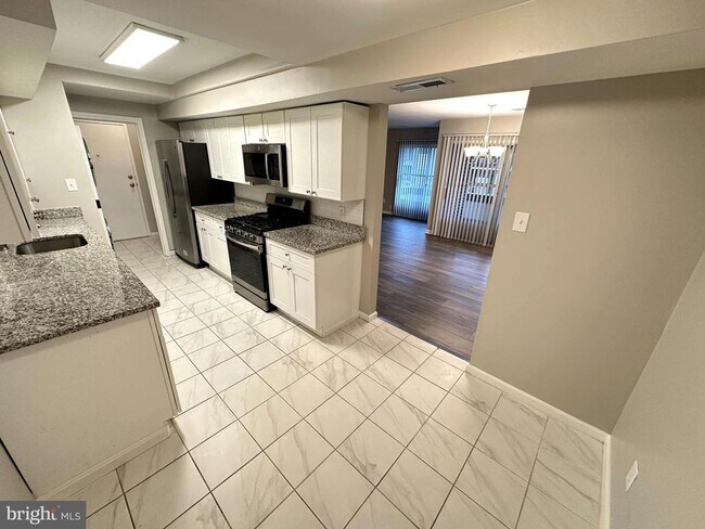 Foto del edificio - 10234 Prince Pl