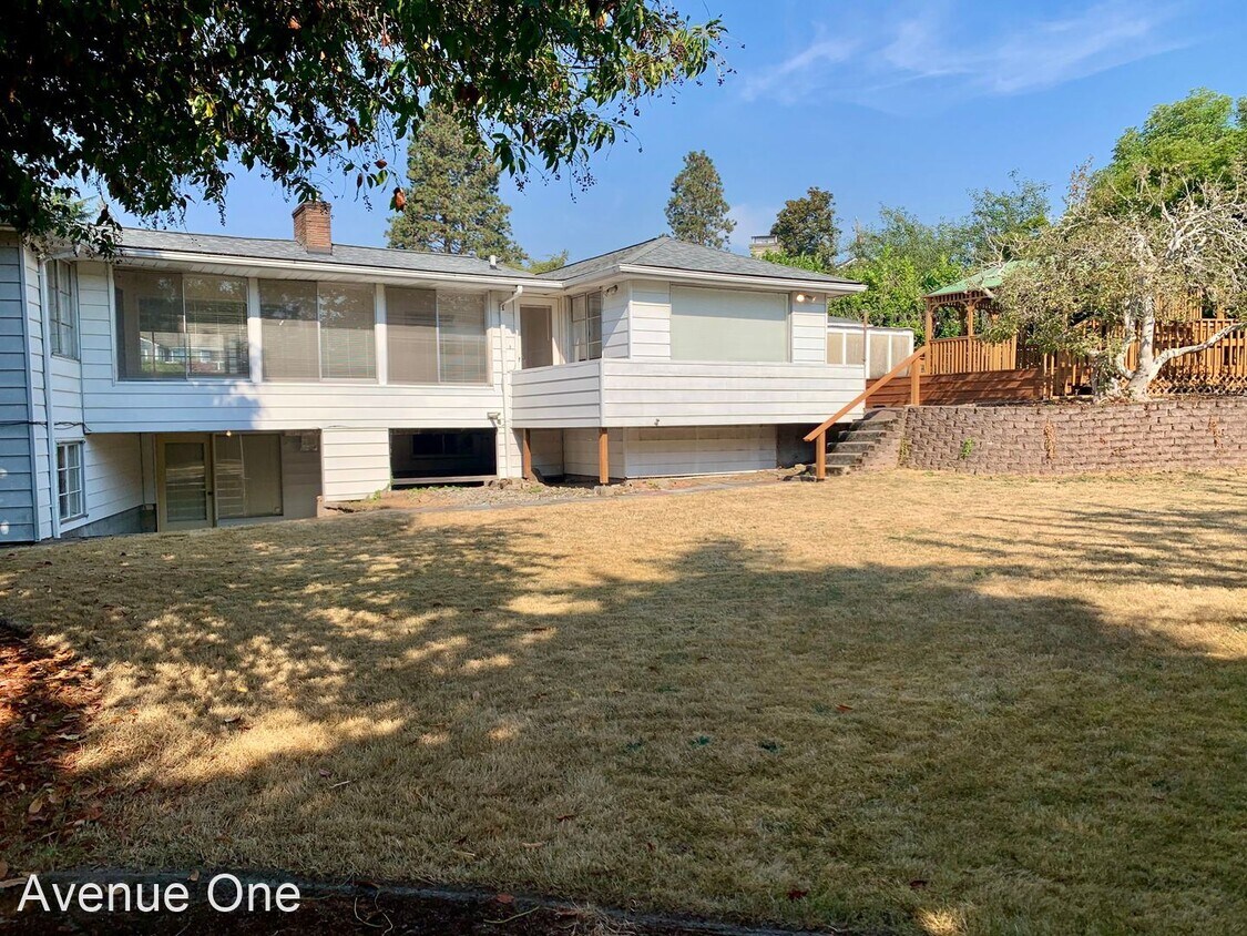 Primary Photo - 3 br, 2.5 bath House - 5763 NE 56th St