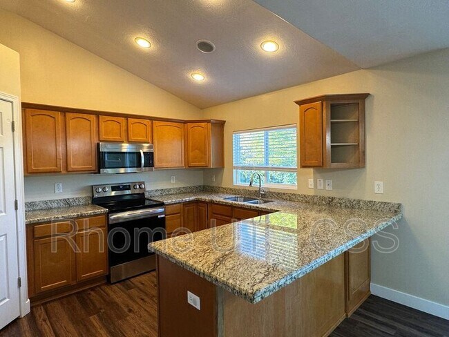 Building Photo - 1203 N 1800 W