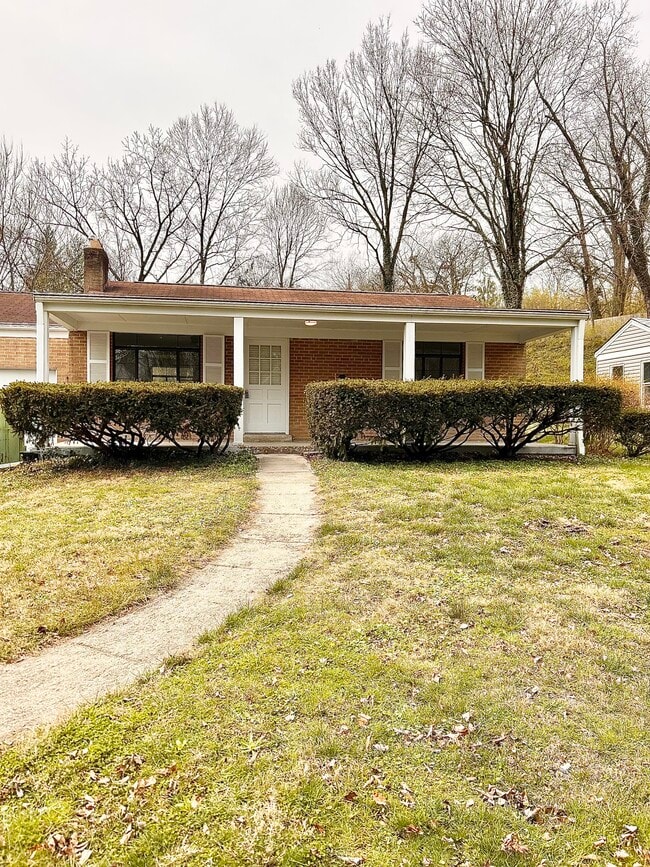 Building Photo - 1415 Maple Ave