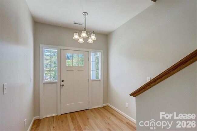 Foto del edificio - 48 John Halford Ct