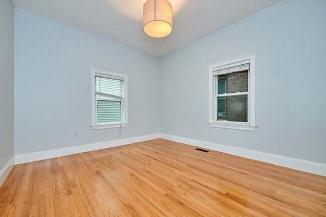 Foto del edificio - 156 Dorchester St