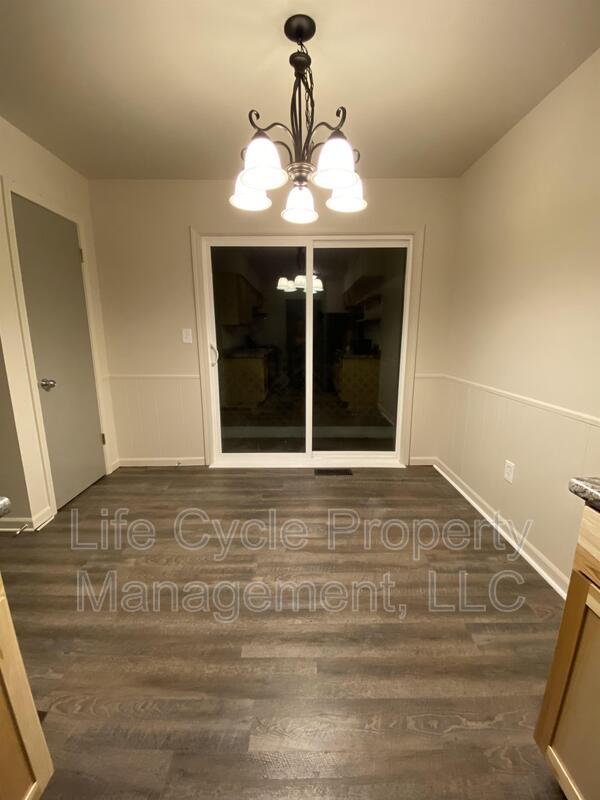 Foto del edificio - 1728 Sunny Creek St SE