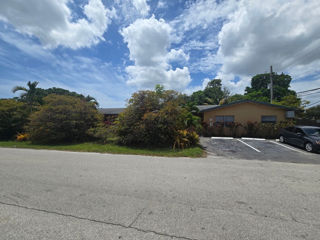 Foto del edificio - 426 NE 14th St