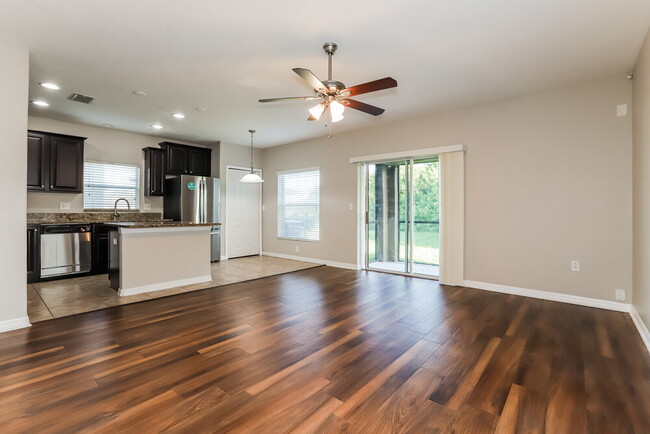 Building Photo - 2116 Richwood Pike Dr