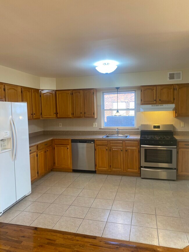 kitchen - 399 New St