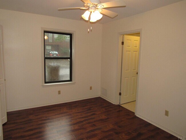 Building Photo - 3301 S Sugartree St