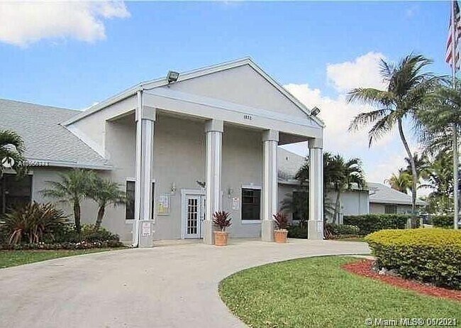 Building Photo - 802 Constitution Dr