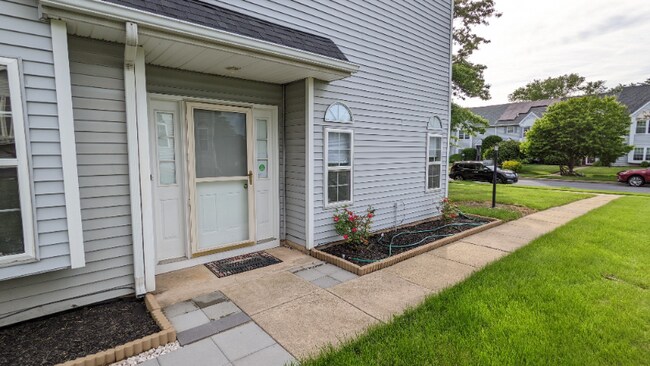 Building Photo - 341 Bradford Ln